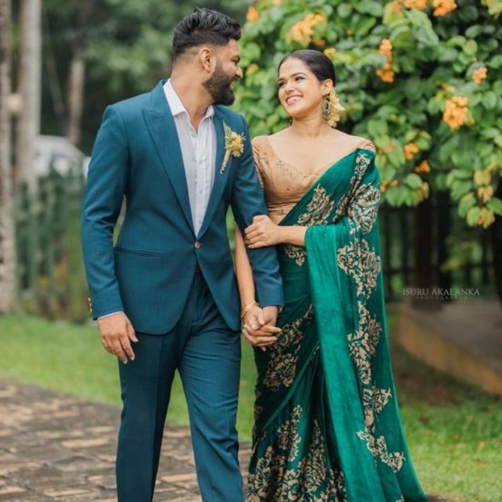 Wedding Photoshoot & Poses Photo kanjeevaram saree