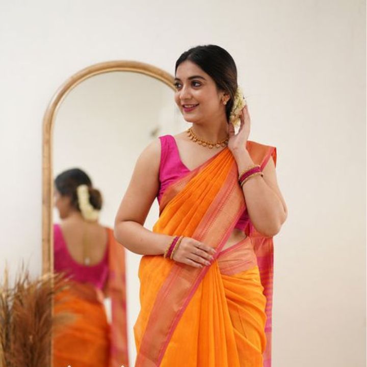 Mehreen's Saree poses | Telugu Cinema
